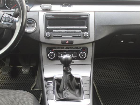 Volkswagen Passat B7 с пробегом 2011 года, цена 970 000 рублей, 215806 км, седан, Автокод Объявления