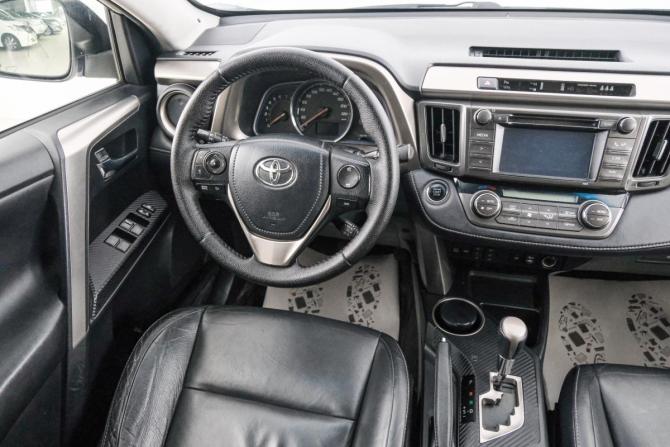 Toyota RAV4 IV (XA40) с пробегом 2014 года, цена 2 289 000 рублей, 173717 км, внедорожник, Автокод Объявления
