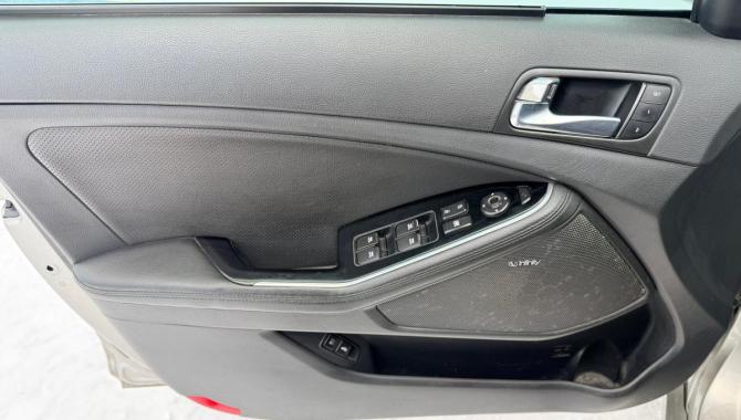 Kia Optima III Рестайлинг с пробегом 2013 года, цена 1 072 000 рублей, 201883 км, седан, Автокод Объявления