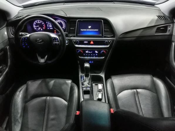 Hyundai Sonata VII (LF) Рестайлинг с пробегом 2019 года, цена 1 690 000 рублей, 155500 км, седан, Автокод Объявления