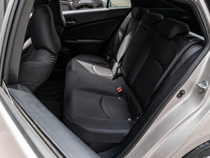 Toyota Prius IV (XW50) Краснодар  - изображение 7