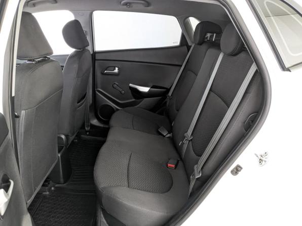 Kia Rio III с пробегом 2015 года, цена 940 000 рублей, 143205 км, хэтчбек, Автокод Объявления