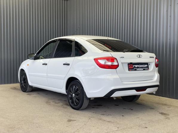 Lada (ВАЗ) Granta I с пробегом 2015 года, цена 477 000 рублей, 149047 км, лифтбек, Автокод Объявления