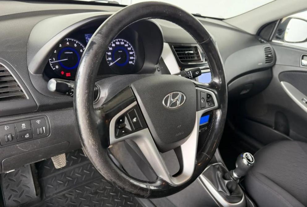 Hyundai Solaris I Киров  - изображение 19