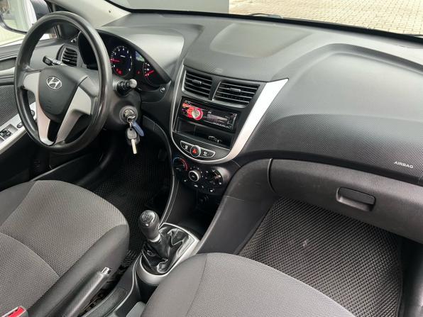 Hyundai Solaris I с пробегом 2011 года, цена 619 000 рублей, 205000 км, седан, Автокод Объявления
