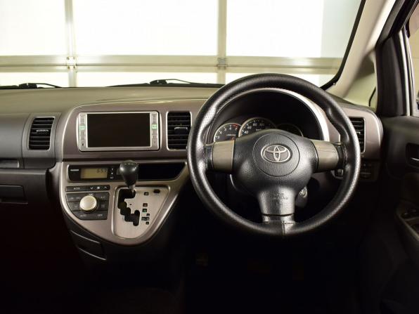 Toyota Wish I Рестайлинг с пробегом 2008 года, цена 825 999 рублей, 400463 км, компактвэн, Автокод Объявления