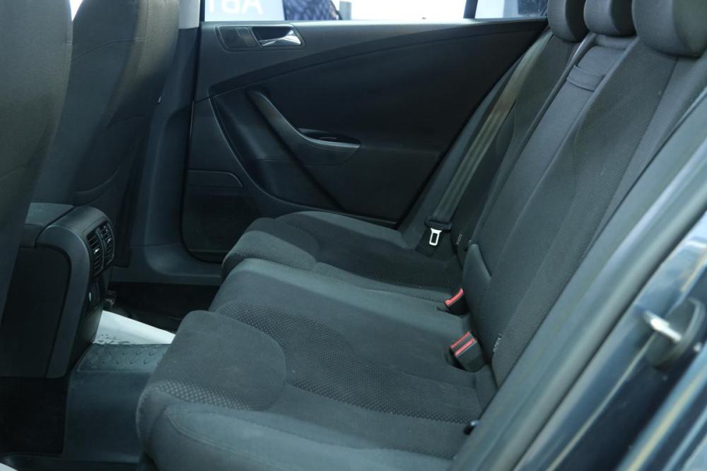 Volkswagen Passat B6 Омск  - изображение 23