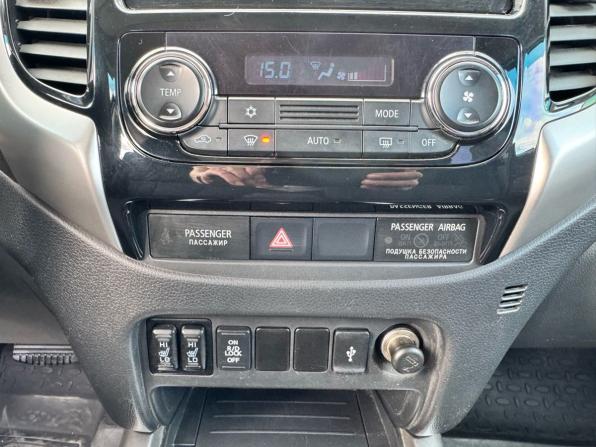 Mitsubishi L200 V с пробегом 2015 года, цена 1 859 900 рублей, 212000 км, offers.body_type.unknown, Автокод Объявления