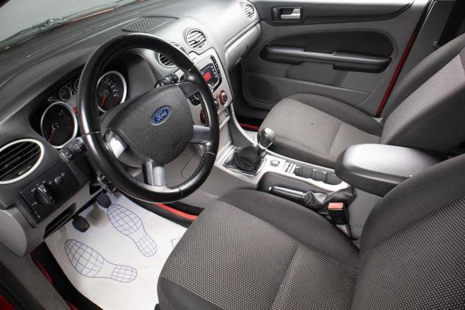Ford Focus II Рестайлинг с пробегом 2010 года, цена 629 000 рублей, 174020 км, хэтчбек, Автокод Объявления