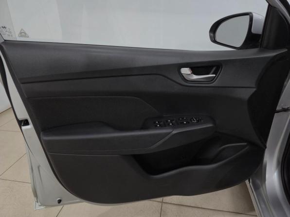 Hyundai Solaris II с пробегом 2019 года, цена 1 280 000 рублей, 144285 км, седан, Автокод Объявления