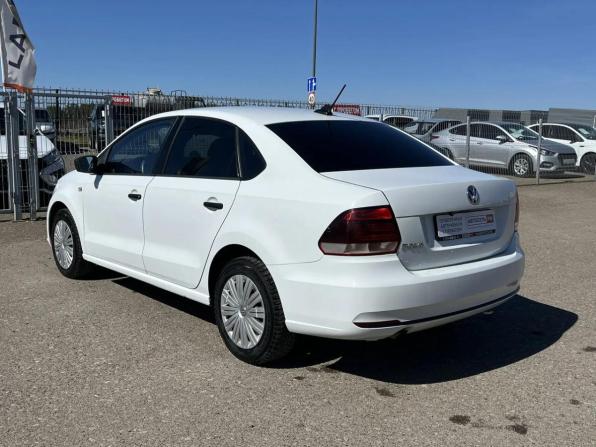 Volkswagen Polo V Рестайлинг с пробегом 2018 года, цена 895 000 рублей, 107790 км, седан, Автокод Объявления