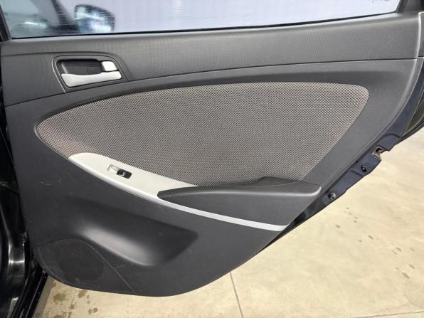 Hyundai Solaris I с пробегом 2013 года, цена 897 000 рублей, 227961 км, седан, Автокод Объявления