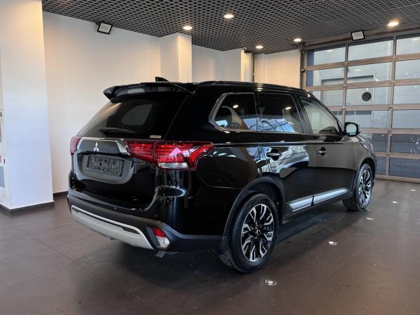Mitsubishi Outlander III Рестайлинг 3 с пробегом 2021 года, цена 2 840 000 рублей, 54774 км, внедорожник, Автокод Объявления