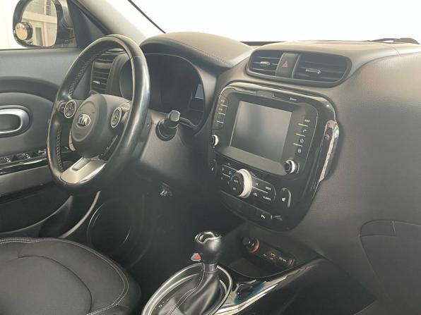 Kia Soul II Рестайлинг с пробегом 2019 года, цена 1 620 000 рублей, 78000 км, хэтчбек, Автокод Объявления