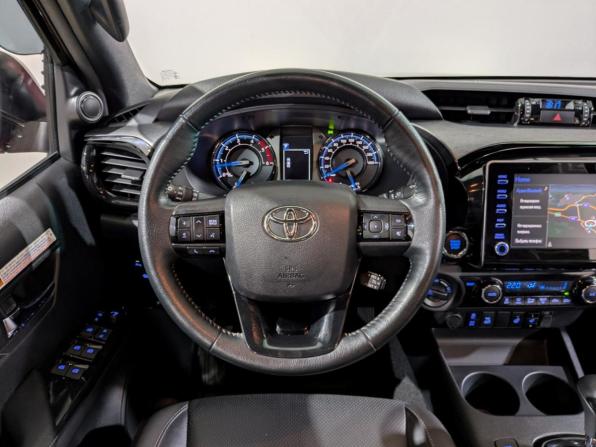 Toyota Hilux VIII Рестайлинг с пробегом 2020 года, цена 5 025 000 рублей, 34078 км, offers.body_type.unknown, Автокод Объявления