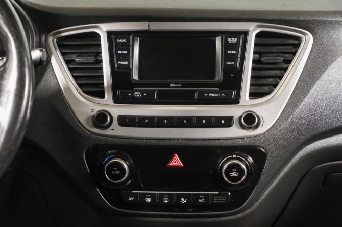 Hyundai Solaris II с пробегом 2019 года, цена 1 039 000 рублей, 259000 км, седан, Автокод Объявления