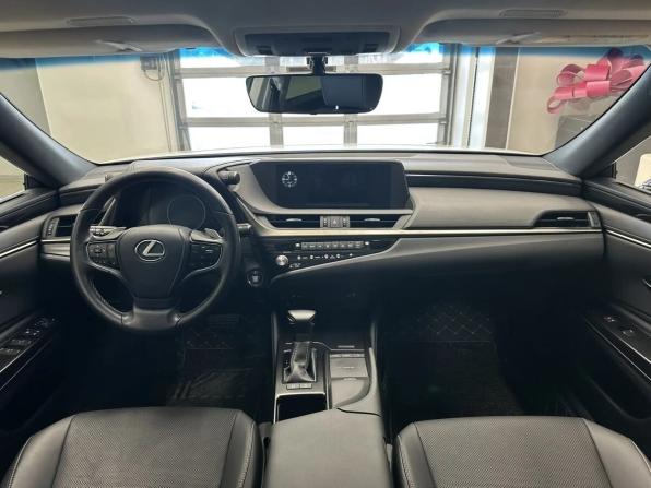 Lexus ES VII с пробегом 2021 года, цена 3 950 000 рублей, 17900 км, седан, Автокод Объявления