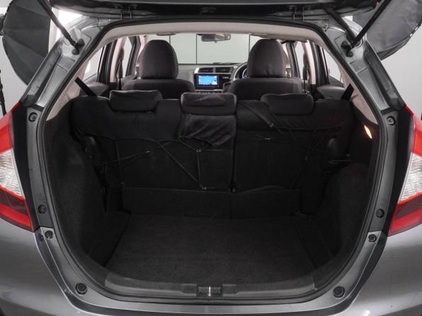 Honda Fit III Рестайлинг с пробегом 2019 года, цена 1 590 000 рублей, 80004 км, хэтчбек, Автокод Объявления