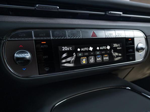 Genesis G90 II с пробегом 2022 года, цена 9 950 000 рублей, 32621 км, седан, Автокод Объявления