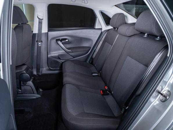 Volkswagen Polo V Рестайлинг с пробегом 2018 года, цена 1 560 000 рублей, 49383 км, седан, Автокод Объявления
