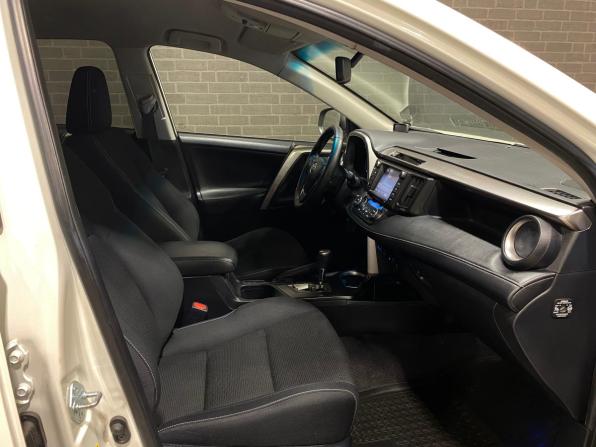 Toyota RAV4 IV (XA40) Рестайлинг с пробегом 2016 года, цена 2 199 000 рублей, 140399 км, внедорожник, Автокод Объявления
