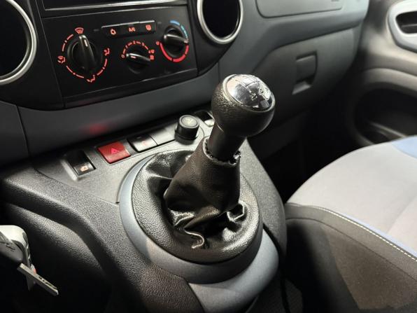 Peugeot Partner II Рестайлинг с пробегом 2012 года, цена 980 000 рублей, 73606 км, компактвэн, Автокод Объявления