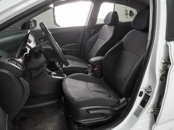 Hyundai Solaris I Рестайлинг с пробегом 2015 года, цена 999 000 рублей, 99044 км, седан, Автокод Объявления