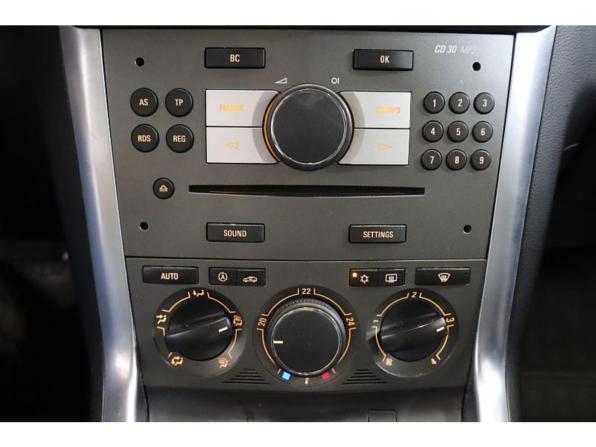 Opel Antara I Рестайлинг с пробегом 2013 года, цена 986 000 рублей, 201242 км, внедорожник, Автокод Объявления