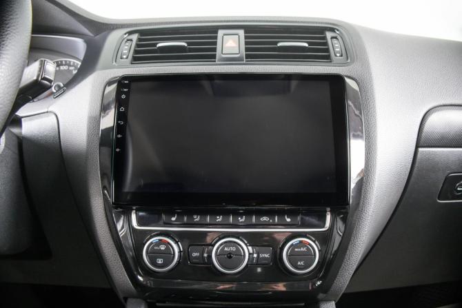 Volkswagen Jetta VI с пробегом 2014 года, цена 849 000 рублей, 233654 км, седан, Автокод Объявления
