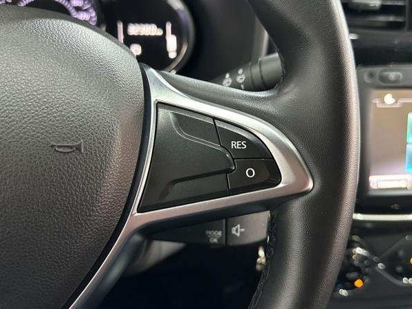 Renault Logan II Рестайлинг с пробегом 2021 года, цена 1 270 000 рублей, 32379 км, седан, Автокод Объявления