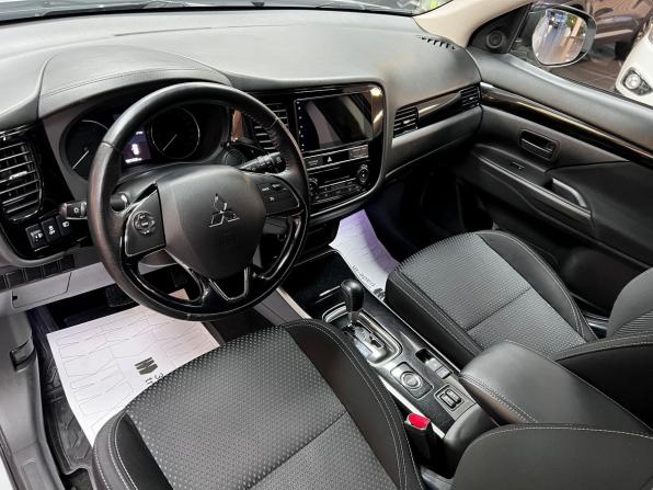 Mitsubishi Outlander III Рестайлинг 3 с пробегом 2018 года, цена 2 200 000 рублей, 81429 км, внедорожник, Автокод Объявления