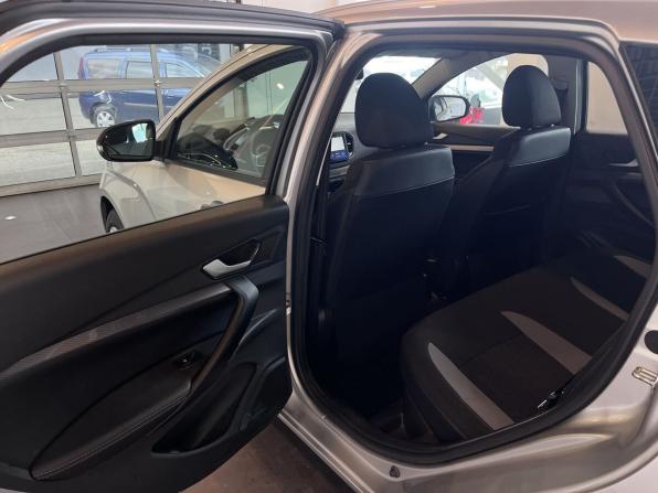 Lada (ВАЗ) Vesta I Рестайлинг (NG) с пробегом 2024 года, цена 1 415 000 рублей, 10563 км, универсал, Автокод Объявления