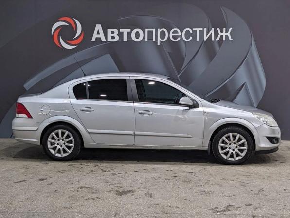 Opel Astra H Рестайлинг с пробегом 2009 года, цена 500 000 рублей, 209481 км, седан, Автокод Объявления