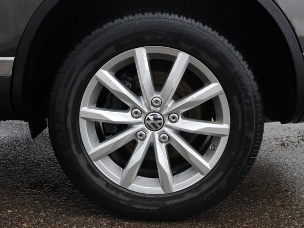 Volkswagen Touareg II Рестайлинг с пробегом 2015 года, цена 2 850 000 рублей, 160257 км, внедорожник, Автокод Объявления