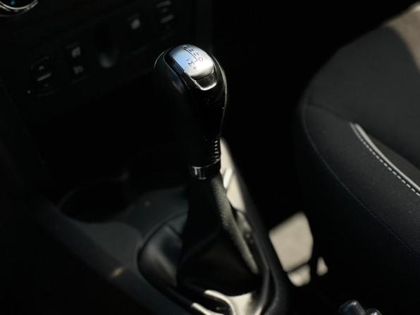 Renault Logan II Рестайлинг с пробегом 2019 года, цена 1 050 000 рублей, 115281 км, седан, Автокод Объявления