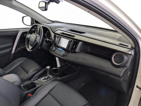 Toyota RAV4 IV (XA40) Рестайлинг с пробегом 2016 года, цена 2 595 000 рублей, 122999 км, внедорожник, Автокод Объявления
