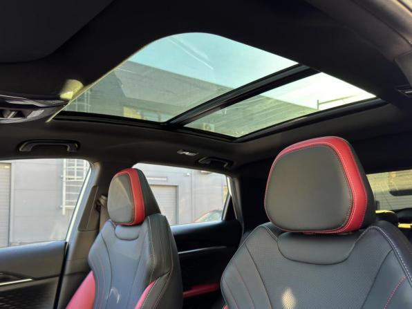 Geely Coolray I Рестайлинг с пробегом 2024 года, цена 2 099 000 рублей, 21446 км, внедорожник, Автокод Объявления