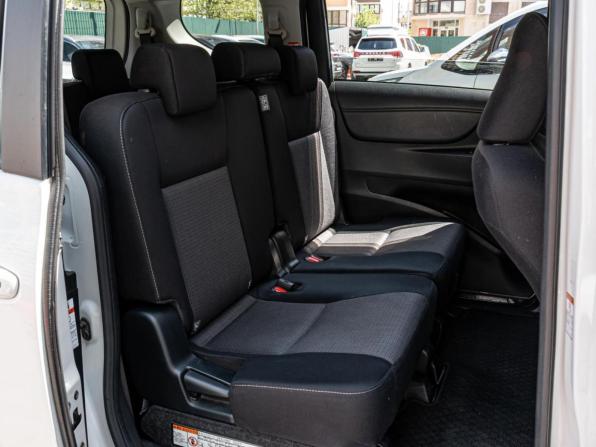 Toyota Sienta II Рестайлинг с пробегом 2021 года, цена 1 820 000 рублей, 83948 км, компактвэн, Автокод Объявления