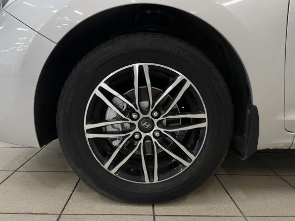 Hyundai Solaris II с пробегом 2019 года, цена 1 160 000 рублей, 189167 км, седан, Автокод Объявления