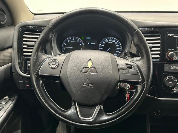 Mitsubishi Outlander III Рестайлинг 2 с пробегом 2016 года, цена 1 399 000 рублей, 191138 км, внедорожник, Автокод Объявления