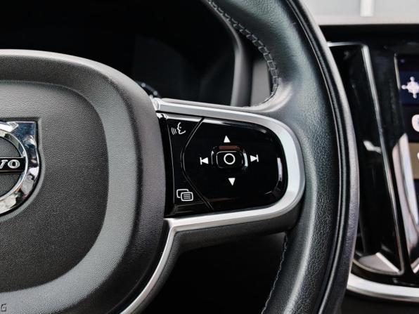 Volvo V60 II с пробегом 2021 года, цена 3 500 000 рублей, 66679 км, универсал, Автокод Объявления