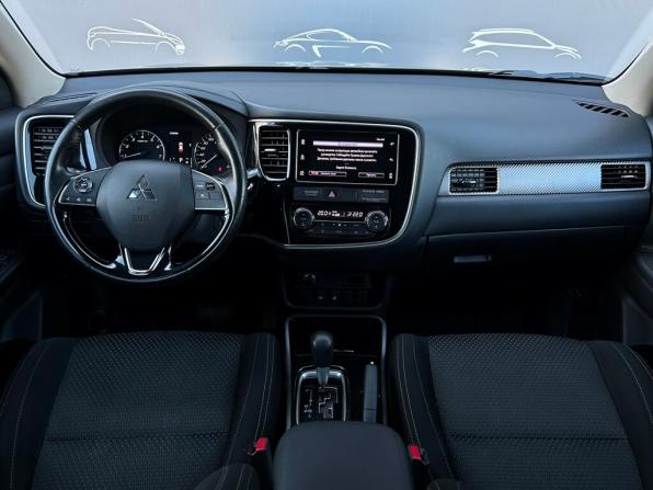Mitsubishi Outlander III Рестайлинг 2 с пробегом 2018 года, цена 1 819 600 рублей, 152066 км, внедорожник, Автокод Объявления