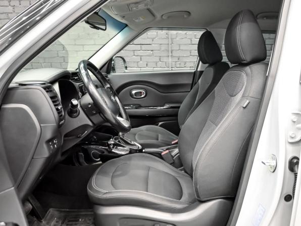 Kia Soul II Рестайлинг с пробегом 2018 года, цена 1 530 000 рублей, 97293 км, хэтчбек, Автокод Объявления