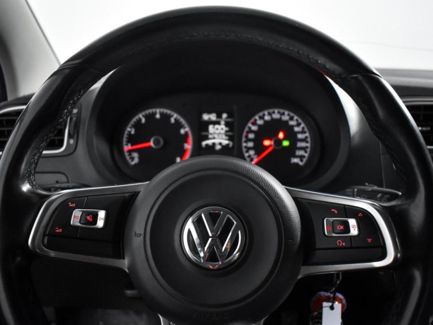 Volkswagen Polo V Рестайлинг Санкт-Петербург  - изображение 17