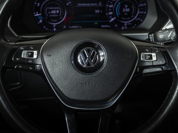 Volkswagen Tiguan II с пробегом 2018 года, цена 3 358 000 рублей, 90300 км, внедорожник, Автокод Объявления
