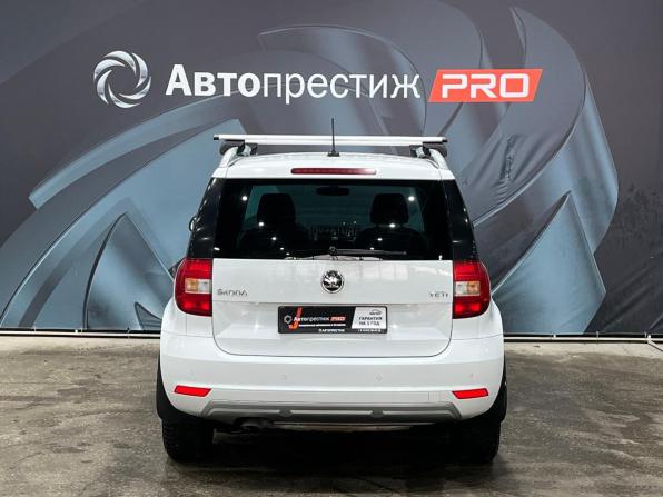 Skoda Yeti I Рестайлинг с пробегом 2017 года, цена 1 290 000 рублей, 111219 км, внедорожник, Автокод Объявления