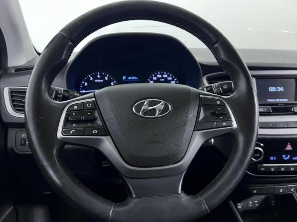 Hyundai Solaris II с пробегом 2018 года, цена 1 225 000 рублей, 161746 км, седан, Автокод Объявления