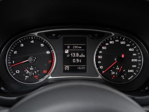 Audi A1 I (8X) с пробегом 2011 года, цена 690 000 рублей, 225623 км, хэтчбек, Автокод Объявления
