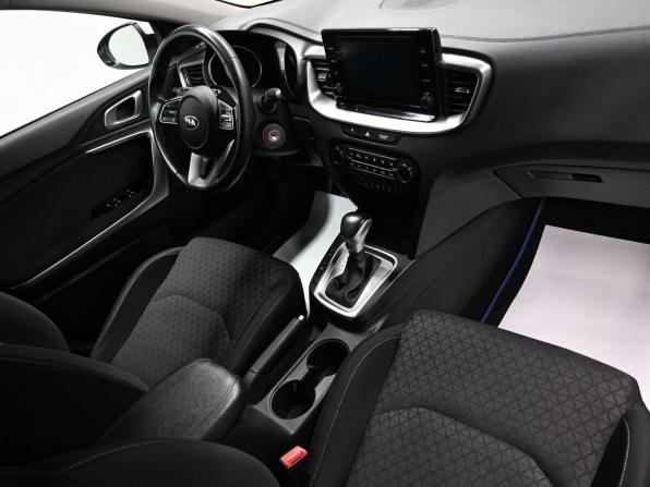 Kia Ceed III с пробегом 2021 года, цена 2 095 000 рублей, 95363 км, универсал, Автокод Объявления