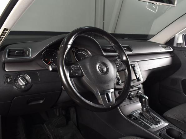 Volkswagen Passat B7 с пробегом 2013 года, цена 1 614 995 рублей, 106633 км, седан, Автокод Объявления